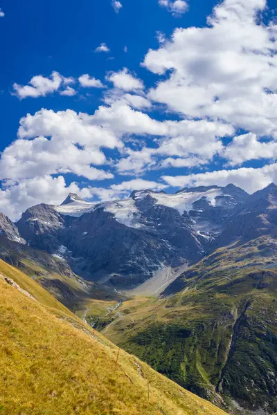Col de l 'Iseran yakınlarındaki manzara, Savoy, Fransa