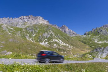 Route des Grandes Alpes near Col du Galibier clipart