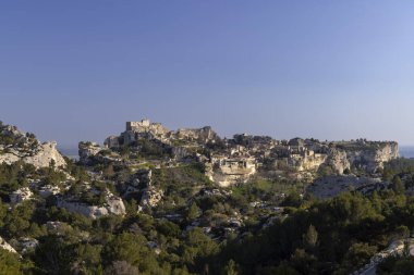 Ortaçağ şatosu ve köyü, Les Baux-de-Provence, Alpilles dağları, Provence, Fransa