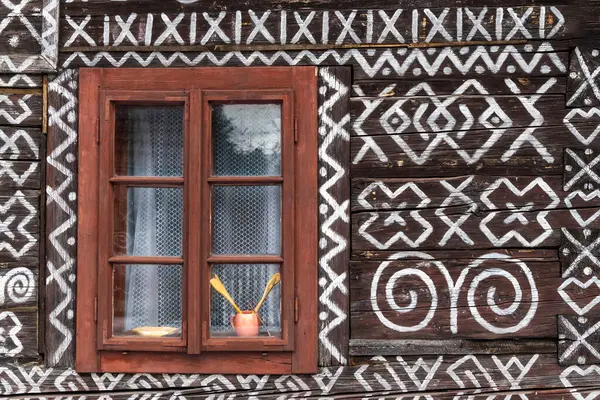 Βαμμένο Σπίτι Λαϊκό Χωριό Cicmany Της Unesco Στη Σλοβακία — Φωτογραφία Αρχείου