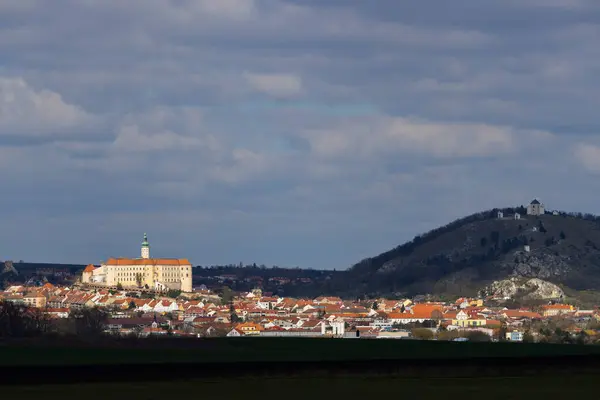 捷克共和国摩拉维亚南部Mikulov城堡和城镇 — 图库照片