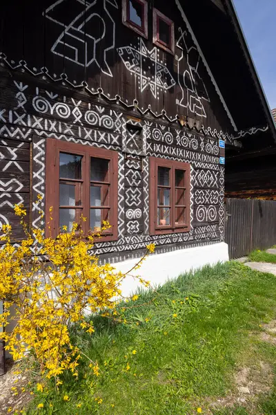 Unieke Decoratie Van Huizen Cicmany Unesco World Heritage Site Slowakije Stockfoto