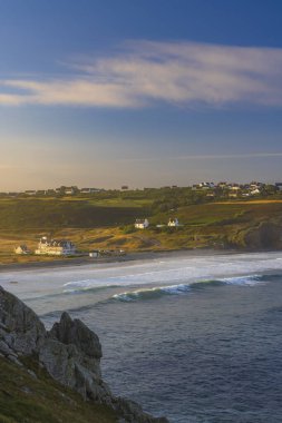 Plage des Trepas yakınlarındaki manzara, Pointe du Raz, Brittany, Fransa