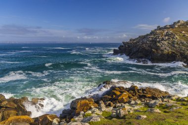 Phare du Millier, Beuzec-Cap-Sizu, Brittany, Fransa yakınlarındaki manzara