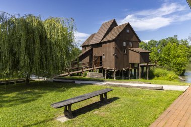 Jelka, Slovakya 'da su değirmeni ve açık hava müzesi