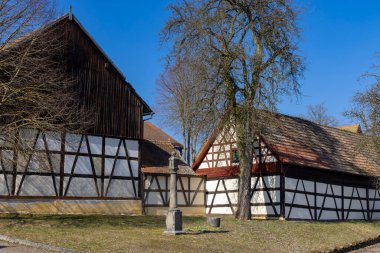 Yarı kereste çiftliği, Doubrava 'da halk mimarisi, Batı Bohemya, Çek Cumhuriyeti