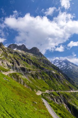 SustenPass yakınlarındaki yüksek alp yolu, Innertkirchen - Gadmen, İsviçre