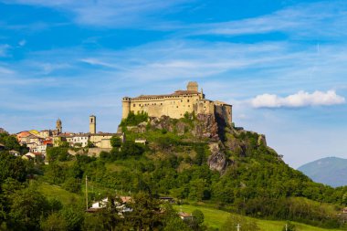 Bardi Kalesi (Castello di Bardi) ile Parma ili, Emilia Romagna