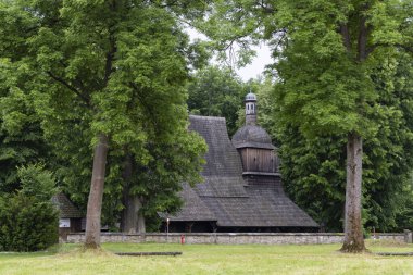 Azizler Philip ve James Church, Sekowa