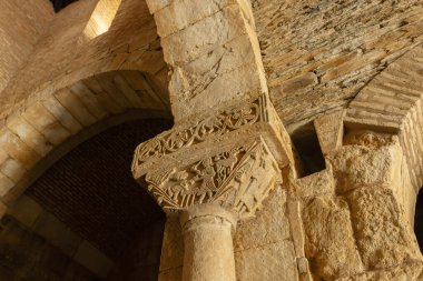 San Pedro de la Nave kilisesi (Iglesia de San Pedro de la Nave), Zamora ili, Kastilya ve Leon bölgesi, İspanya