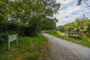 Isac Nehri, Guenrouet yakınlarındaki Nantes-Brest Kanalı, Loire-Atlantique, Fransa