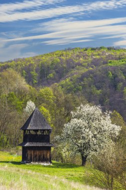 St. Martin Kilisesi, Cerin, Polana, Slovakya yakınlarındaki çan kulesi