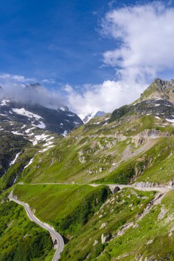 SustenPass yakınlarındaki yüksek alp yolu, Innertkirchen - Gadmen, İsviçre