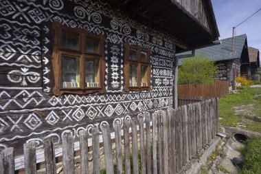 Cicmany, UNESCO Dünya Mirası Sitesi, Slovakya 'daki evlerin eşsiz dekorasyonu