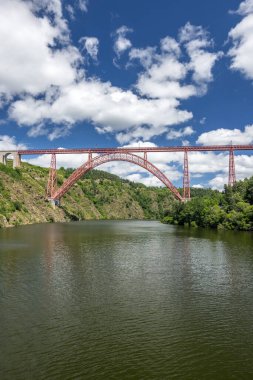 Garabit Köprüsü (Viaduc de Garabit), Cantal, Auvergne-Rhone-Alpes, Fransa