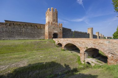 Montagnana 'nın antik duvarları, Padova ili, Veneto, İtalya