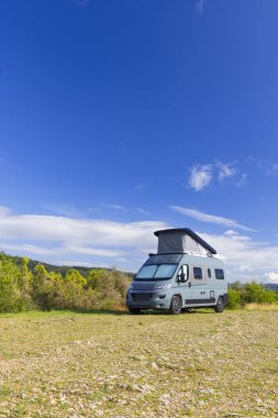 Van Life Solutre Kayası, Burgundy, Solutre-Pouilly, Fransa