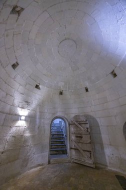 Breze Şatosu 'ndaki Troglodyte mahzeni (Chateau de Breze), UNESCO Dünya Mirası Alanı, Pays de la Loire, Fransa