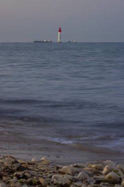Ile de Re yakınlarındaki Phare de Chauvea gemileriyle La Rochelle, Pays de la Loire, Fransa
