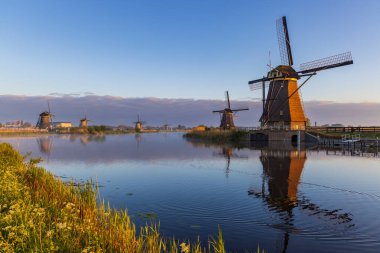 Kinderdijk 'teki geleneksel Hollanda yel değirmenleri - Unesco sitesi, Hollanda