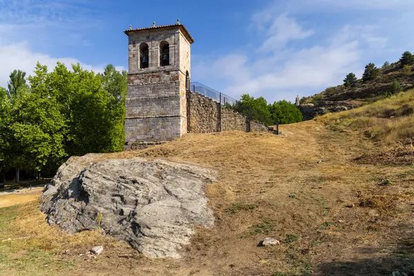 Aziz Justus ve Papaz, Olleros de Pisuerga (Iglesia de los Santos Justo y Pastor), Aguilar de Campoo, Castilla y Leon, İspanya