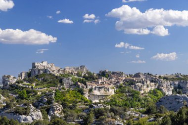 Ortaçağ şatosu ve köyü, Les Baux-de-Provence, Alpilles dağları, Provence, Fransa