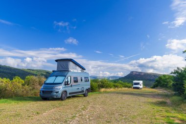 Van Life Solutre Kayası, Burgundy, Solutre-Pouilly, Fransa