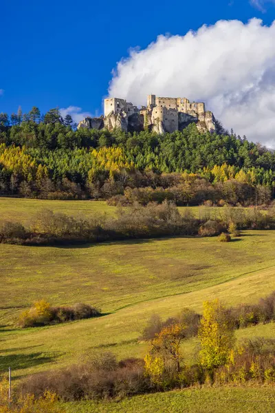 Lietava Şatosu (Lietavsky Hrad), Zilina Bölgesi, Slovakya