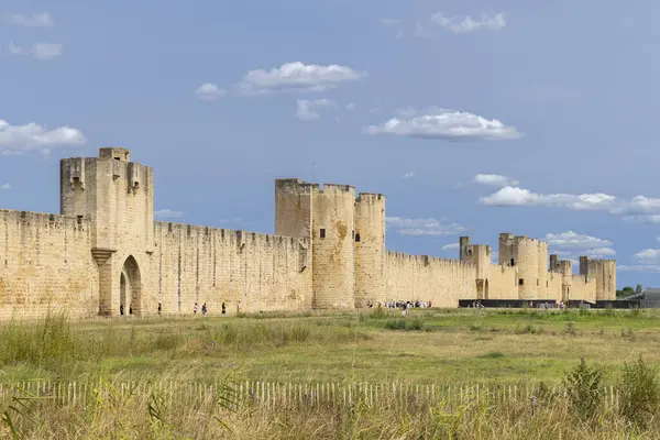 Aigues-Mortes duvarları ve tahkimatlar, Ayrılış Gard, Occitanie, Fransa