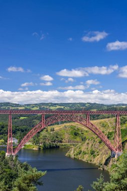 Garabit Köprüsü (Viaduc de Garabit), Cantal, Auvergne-Rhone-Alpes, Fransa