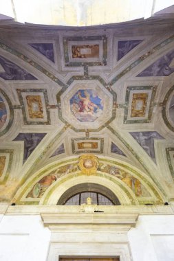 Pojana Maggiore 'daki Palladian Villa Saraceno' nun giriş logjisinin tavanını süsleyen antik freskler.