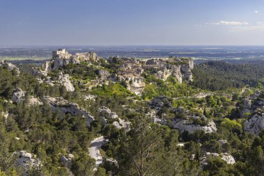 Ortaçağ şatosu ve köyü, Les Baux-de-Provence, Alpilles dağları, Provence, Fransa