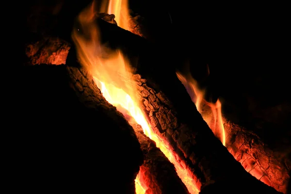 Vue Sur Flamme Dans Bois Ornement Dans Obscurité — Photo
