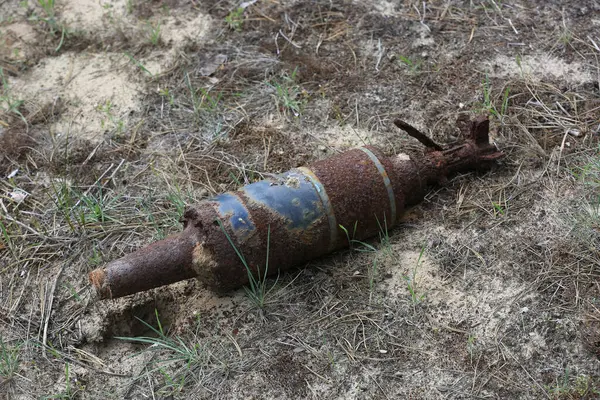 Yerdeki eski ve tehlikeli patlamamış mühimmat