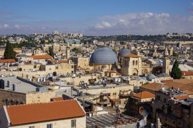 Eski Kudüs bölgesindeki yaşlanmış konutların ve tarihi binaların muhteşem manzarası