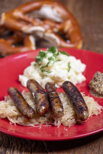 Grilled Franconian Sausages Sauerkraut — Fotografia de Stock