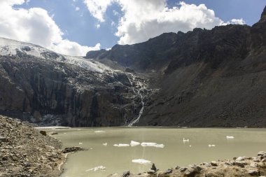 sulzenausee in the tyrolean mountains