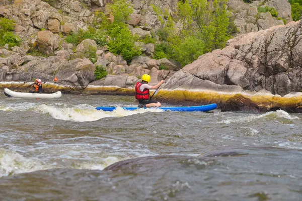 Hombre Kayak Río —  Fotos de Stock