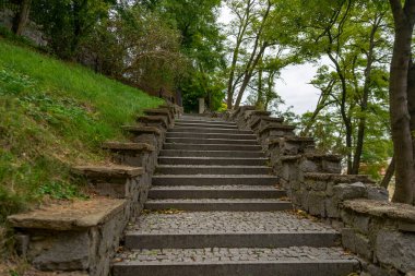 Kadim kalenin kalesinin merdivenleri.