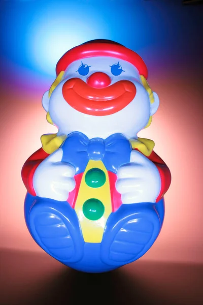 Игрушечный Клоун Теплом Фоне — стоковое фото