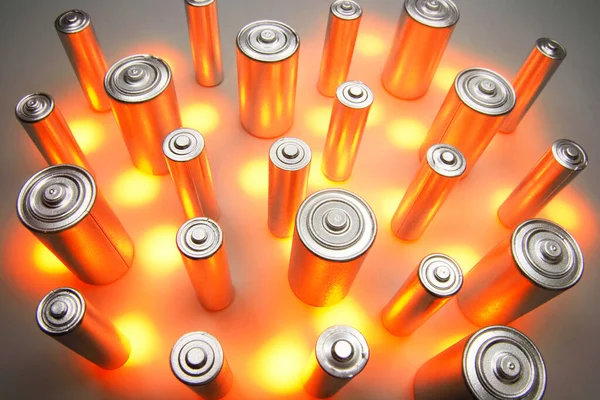 Baterie Stojące Ciepłym Tle — Zdjęcie stockowe