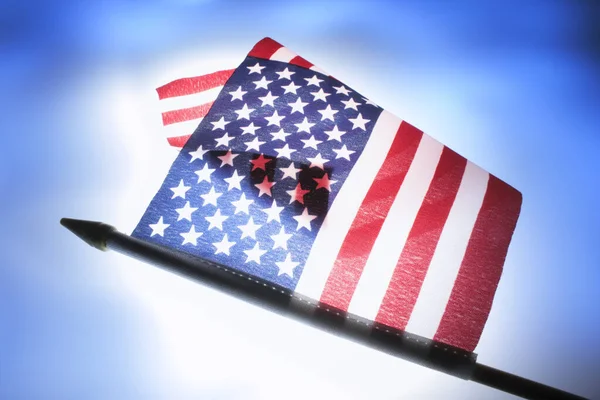 蓝色背景上的美国国旗 — 图库照片