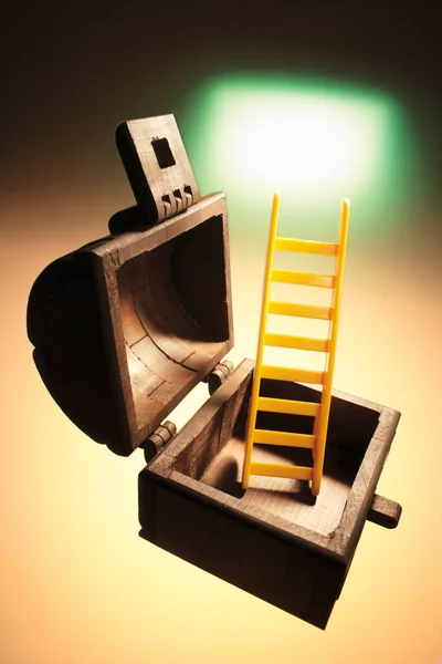 Escada Brinquedo Peito Madeira — Fotografia de Stock