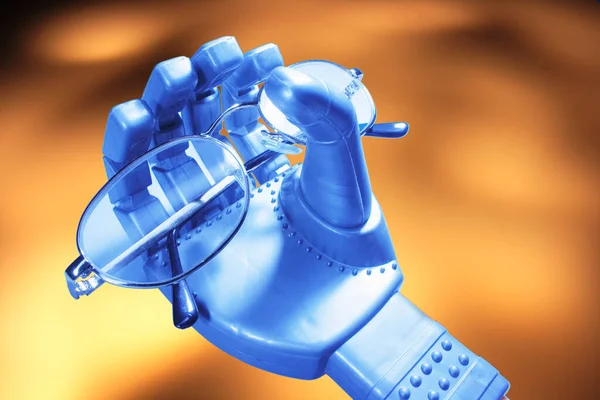 Robotic Hand Med Glasögon — Stockfoto