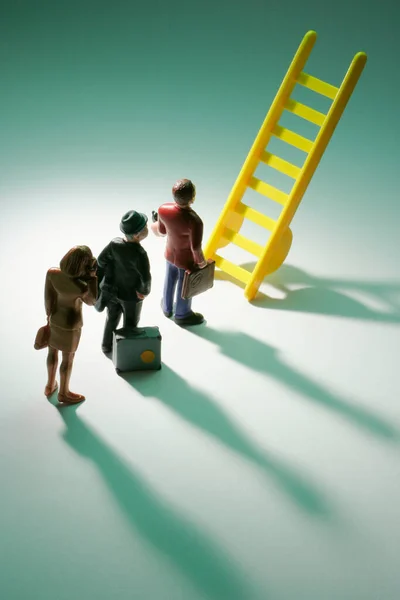 Miniature Business People Toy Ladder — Stock Photo, Image