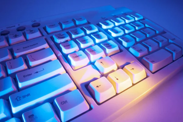 Computer Keyboard Blue Tone — Stock Photo, Image