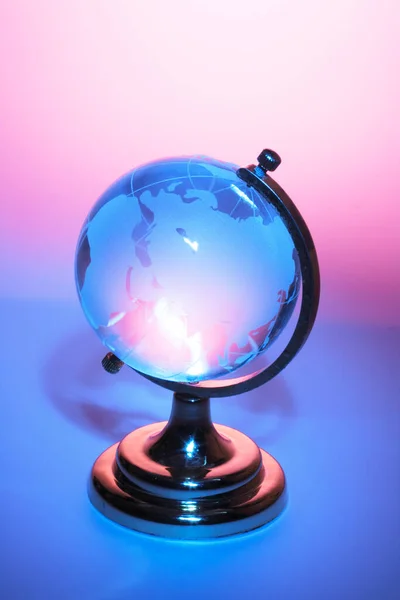 Íróasztali Gömb Asztali Gömb Üveg Kristály Gömb Gömb Világ Térkép Stock Kép
