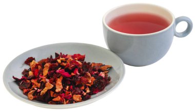 Roselle 'in bitki çayı, gül kalçası ve fincanda elma.