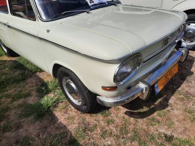 Klasik arabaları sevdiğimiz zamanlardan kalma klasik koleksiyon arabaları. 