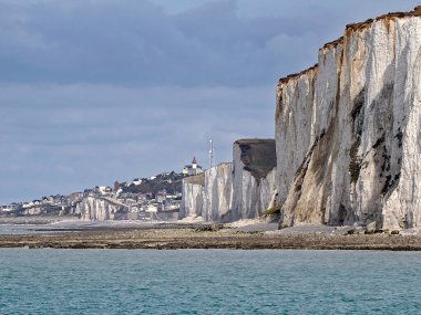 Le treport 'lu Cliff, Fransa' nın kuzeybatısındaki Normandiya Denizcilik Bölümü 'nde bir komün..